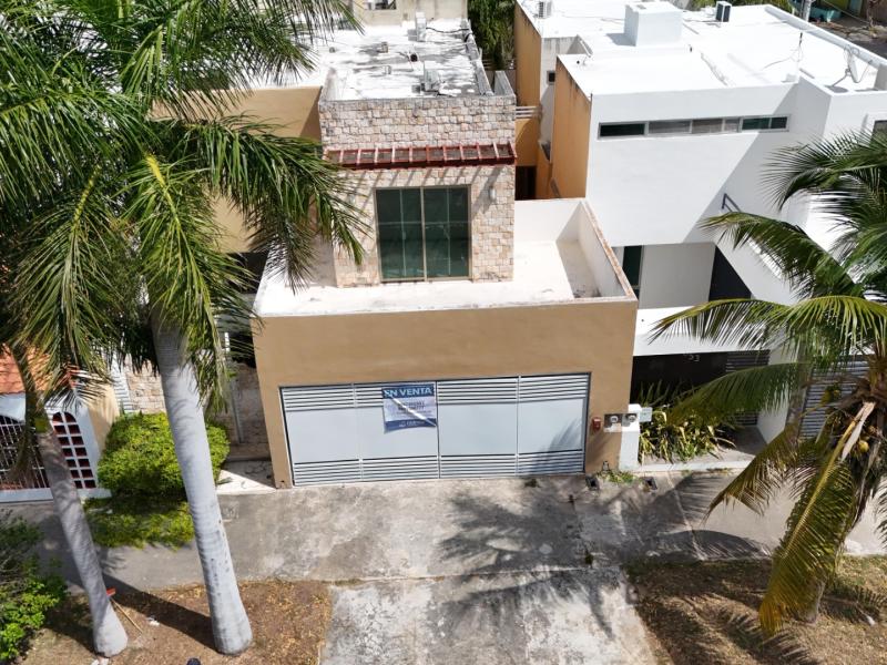 Venta de Casa sobre avenida fracc Las Américas